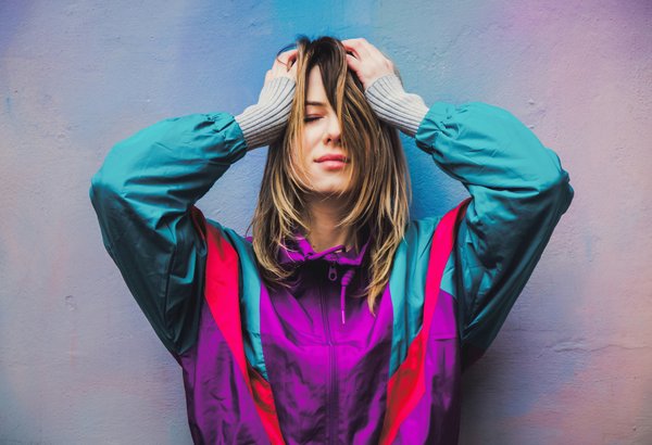 Comment marier des sandales à talons bloc avec une tenue professionnelle pour être élégante et confortable?